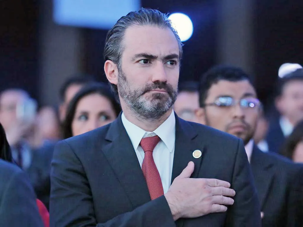 Fiscalía de Florida presenta cargos contra Acisclo Valladares por lavado
