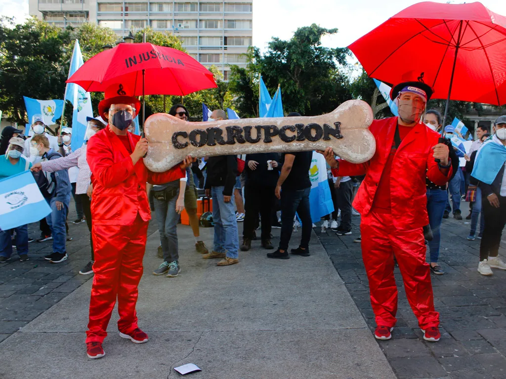 Guatemaltecos protestan contra malas decisiones del Gobierno