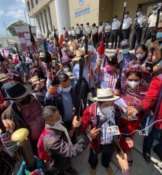 Piden investigar a Giammattei