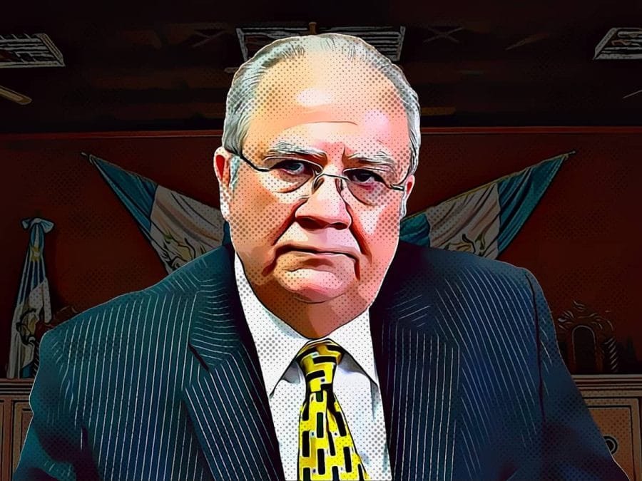 ¿Quién Roberto Molina Barreto?